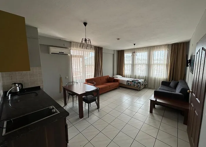 מלון דירות Maren 4*